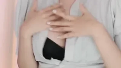 haxxnini bumzi98 Nipple Slip