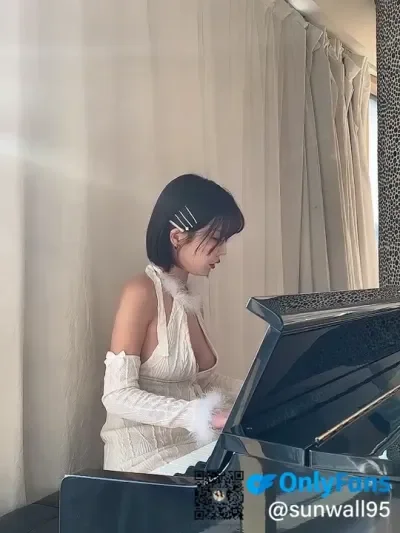 sunwall95 piano girl with big boobs – premium0