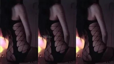 we8136 No Panties Big Booty Lady Dance