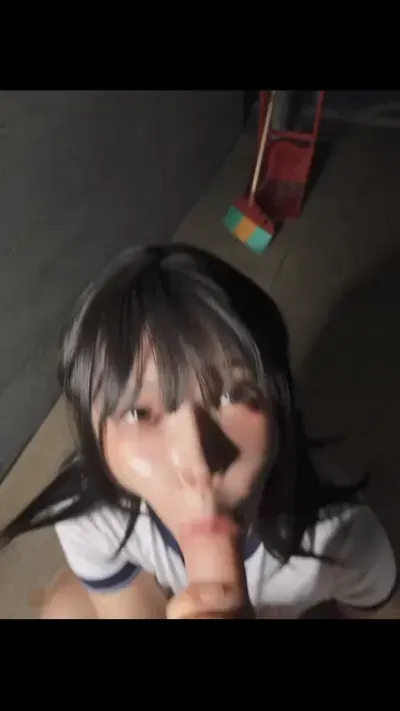 rmrm1313 Sucking dick outside