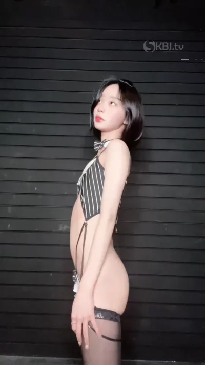 Jjeongi 부산딸램 킥 드럼 베이스 댄스 Kick Drum Bass Dance