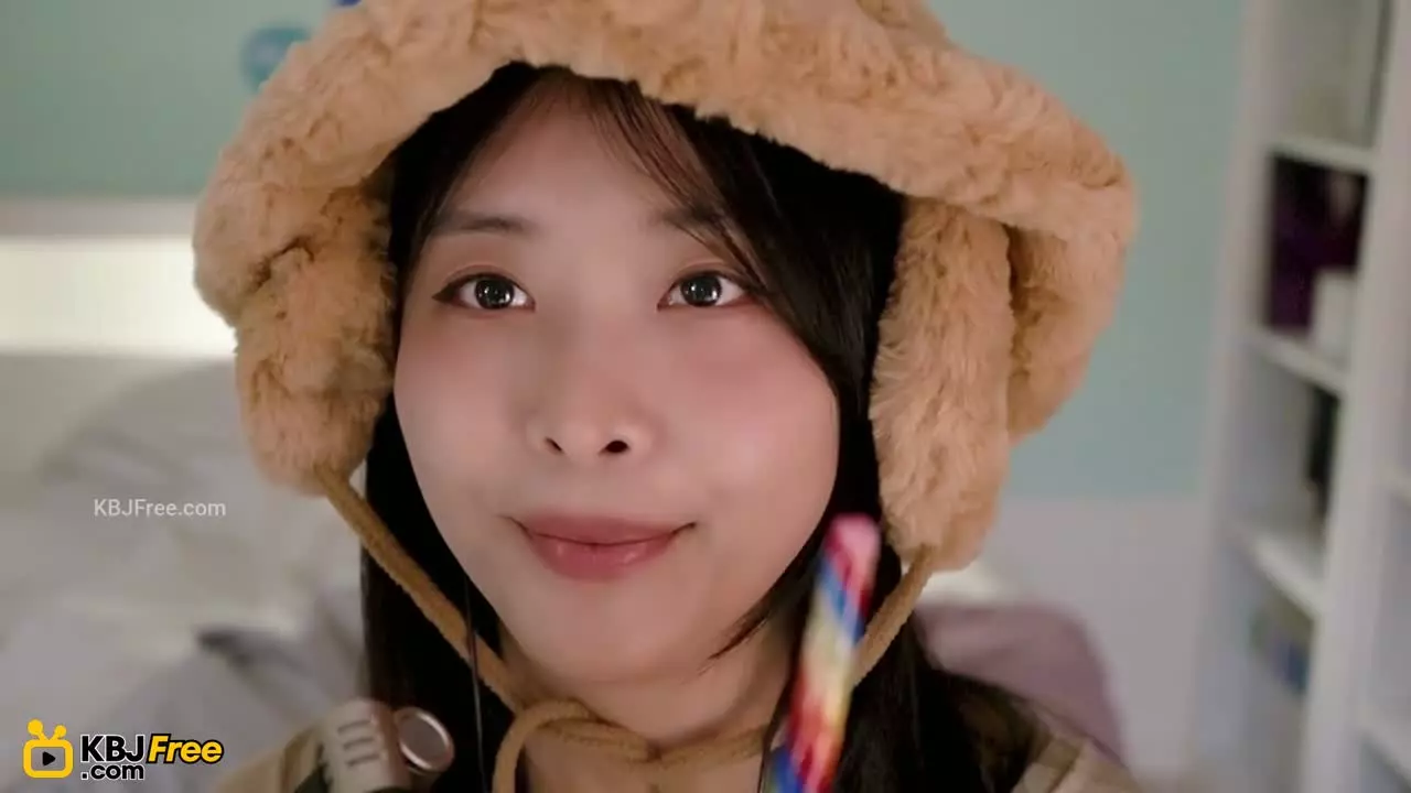 flymimo – Candy eating (에버랜드 사탕 가게에서 사 온..!) – KoreanBJ.club