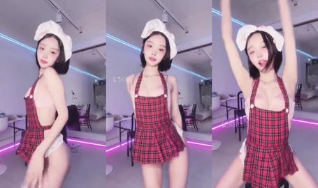 jjeong 부산딸램 메이드복구슬댄스 Jjeongi maid dance in pearl thong