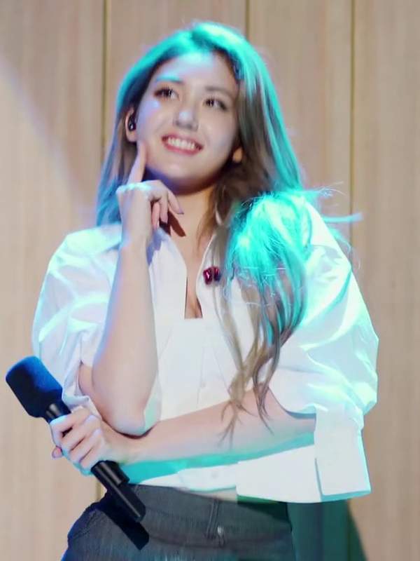 Slutty Kpop star here, boobs out and mic ready. Are you turned on already, baby? 🎤🔥 Get ready for the KpopFap experience. – @dancingqueen’s Sex Reel On koreanbj.club – TikTok Porn & Shorts