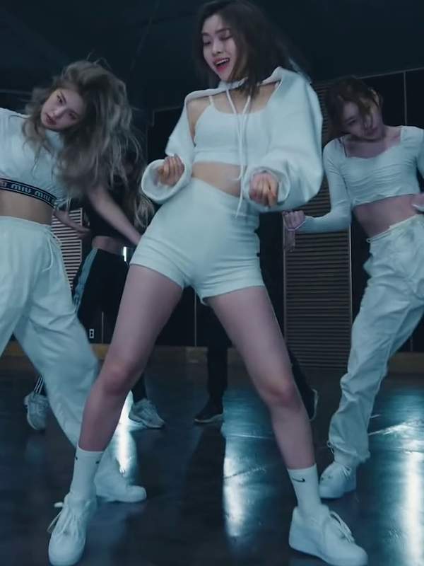 Got a room full of sexy babes in tight whites, shaking their asses, Kpop style. Wanna be our dance partner? 🔥 – @hotdance’s Sex Reel On koreanbj.club – TikTok Porn & Shorts
