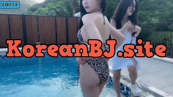 추단비 25-06-23 비키니 풀파티