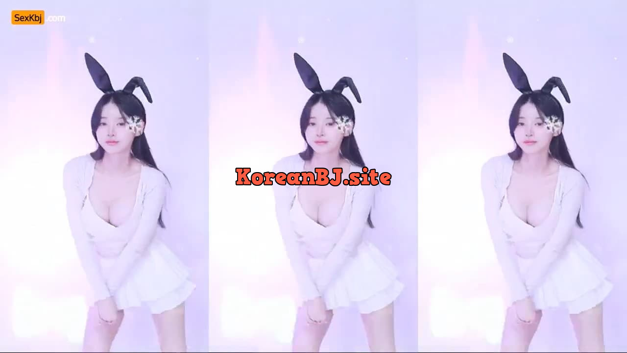 Her body a silhouette of temptation