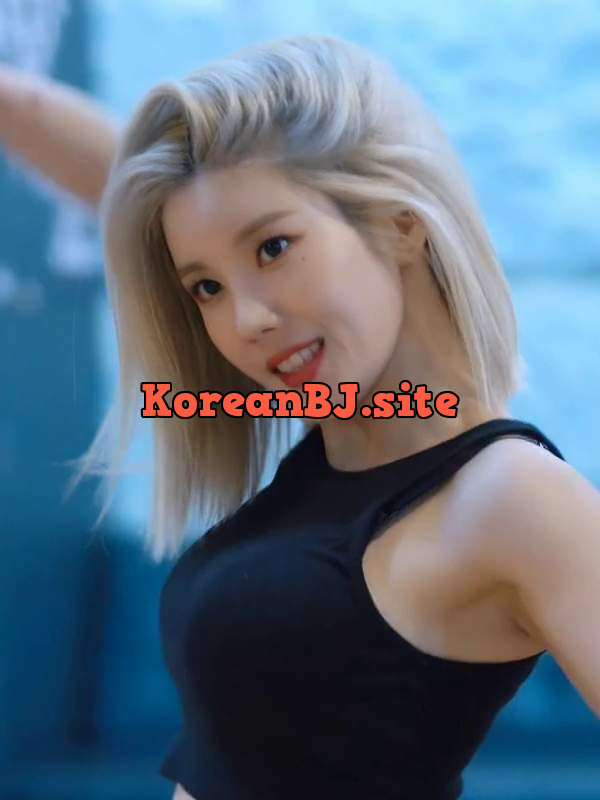 This blonde bombshell is ready for her closeup, tits popping in her black top. Ready for a KpopFap extravaganza, are ya? 😉 – @dancingqueen’s Sex Reel On koreanbj.club – TikTok Porn & Shorts
