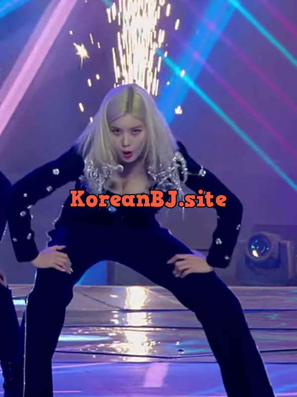 Find me and my lady friend grabbing the stage, spewing sparkles while we twerk in sync. 🍑 Dying for our KpopFap routine? Swipe right, thirsty folks. – @dancingqueen’s Sex Reel On koreanbj.club – TikTok Porn & Shorts