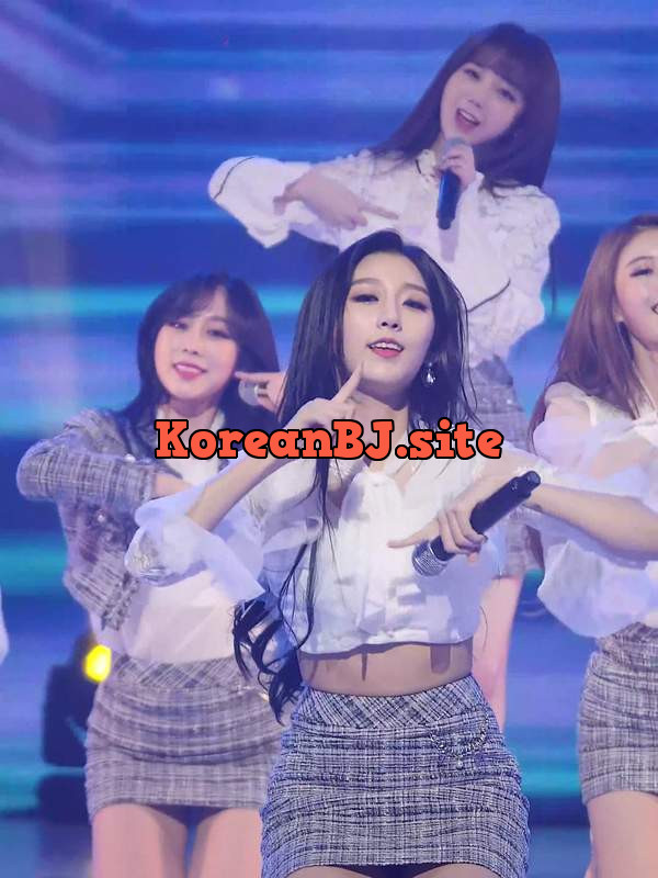 K-pop girls twerking on stage, dripping in sweat and shaking their firm asses. Don’t wank too hard, pervs! 🍑💋 – @bestia’s Sex Reel On koreanbj.club – TikTok Porn & Shorts