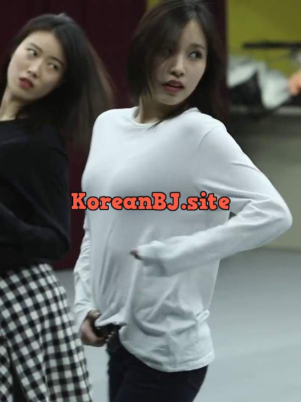 Just two Asian babes breaking it down dirty in the dance studio, KpopFap-style. Moving our juicy asses for your viewing pleasure. – @dancingqueen’s Sex Reel On koreanbj.club – TikTok Porn & Shorts