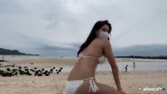여군장교출신 ★ 군필녀 벨라_해수욕장 비키니 트월킹 [사람지나다님].