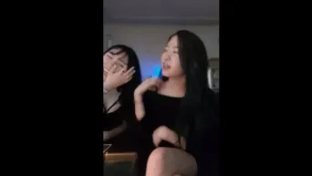 [레즈] 친구끼리 물고 빨고_리얼~딥 키스 방송 [핑두거유녀]