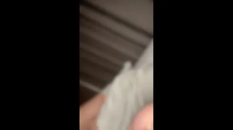 회색오프숄더 여친 인스타 라방으로 공개 3