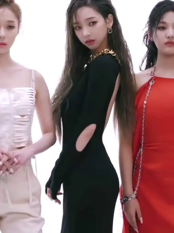 Three spicy Kpop queens strutting those red dresses. 🍑 Get ready for a KpopFap adventure, there’s more where that came from. 🚀 – @hotdance’s Sex Reel On koreanbj.club – TikTok Porn & Shorts