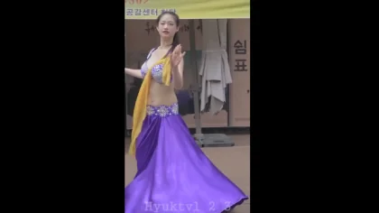 밸리댄스 공연 중 노출사고위.아래